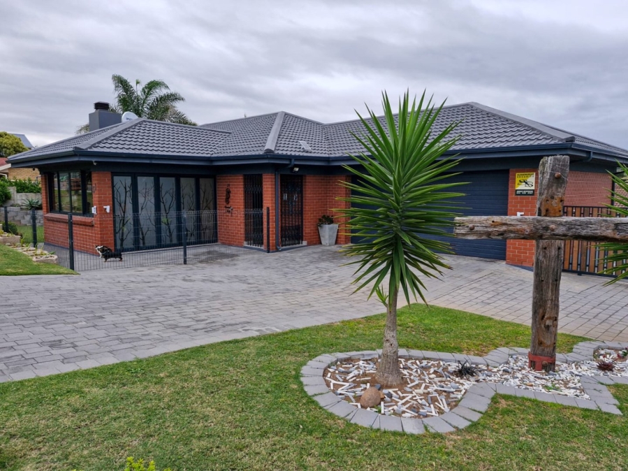 3 Bedroom Property for Sale in Reebok Western Cape